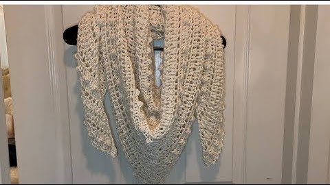 Easy Crochet Triangle scarf / shawl