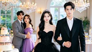 Transmigrated as a doomed side character, she divorces and marries a powerful heir!