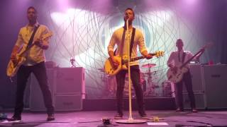 Boyce Avenue - Use Somebody (Kings of Leon cover) - live in Chicago