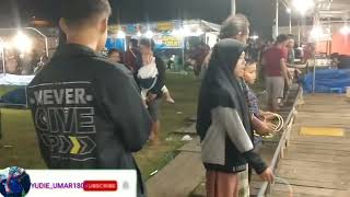 suasana pasar malam GFK dan Expo merah putih di alun alun Gandrung Mangu.