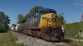 CSX M327 WITH A SOLO YN2 LEADER! THROTTLES UP GOING WEST WITH A LOT OF SMOKE!