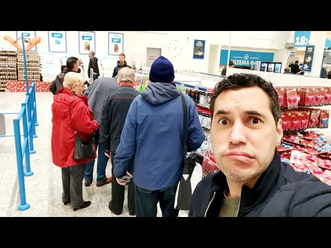 Queues in Swedish supermarkets are LONG!