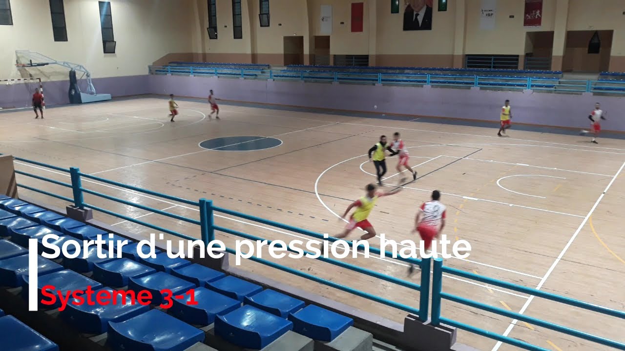 Futsal : Sortir d'une pression haute . Get out of high pressure . system 3-1