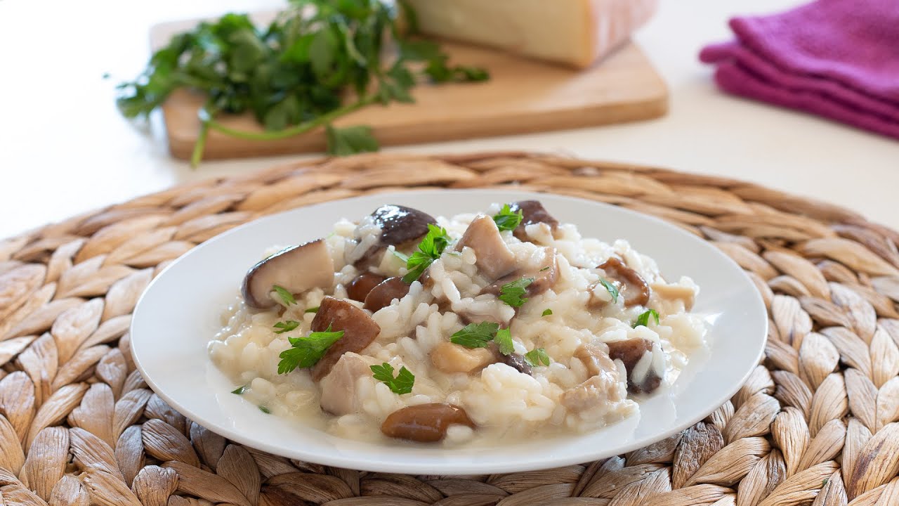 RISOTTO CON FUNGHI E TALEGGIO - YouTube
