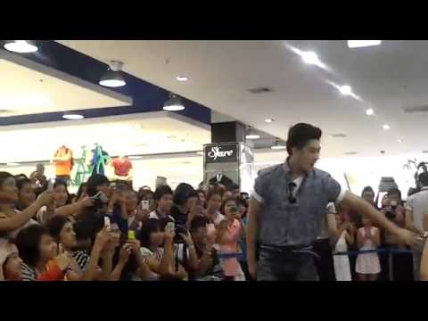 เคน ภูภูมิ โรบินสันอยุธยา