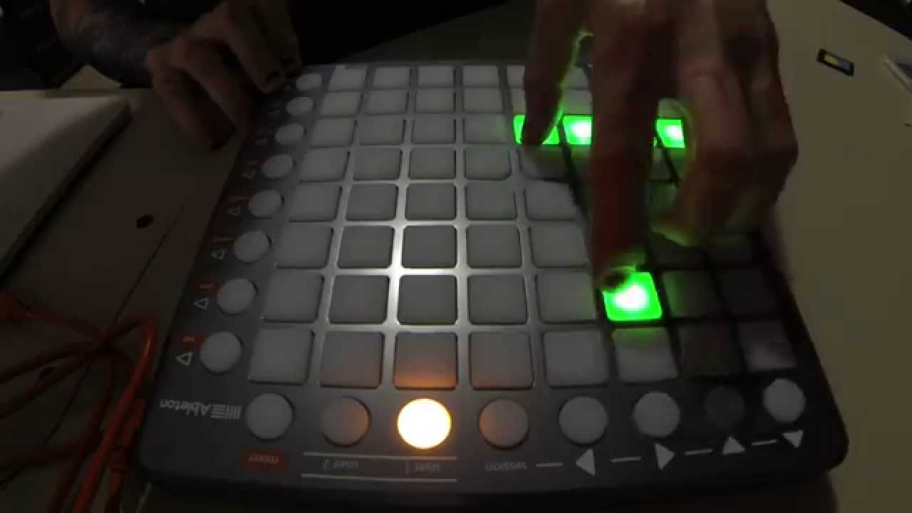 skrillex just dance The Dro playing Skrillex - First of the Year (Equinox) intro with strings on the Launchpad S