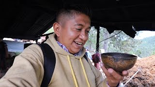 Probando uno de los mejores mezcales de la Sierra de Guerrero: el mezcal de Tlacotenco! |SUSCRÍBETE|