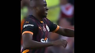 Osimenin Röveşetası Ve Yarim Yarim