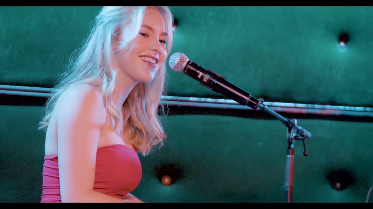 Anna Duboc Performs Vienna Live At The Mint in Los Angeles