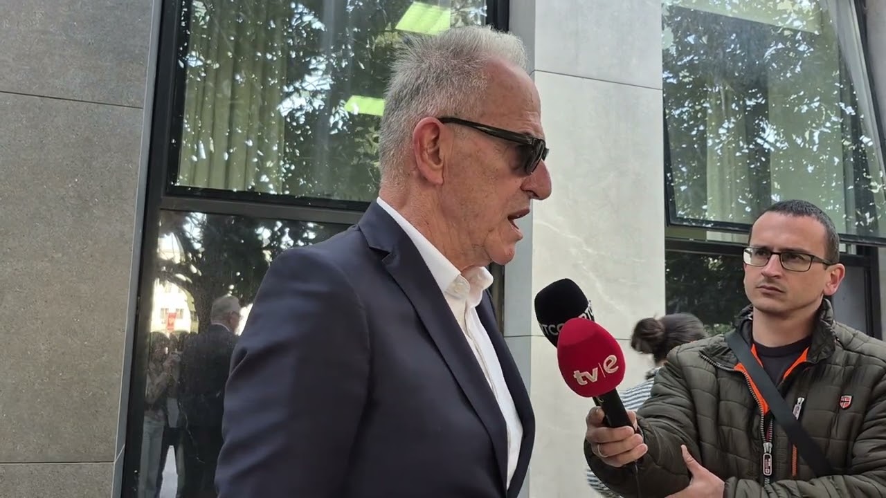 Advokaz Zoran Piperović