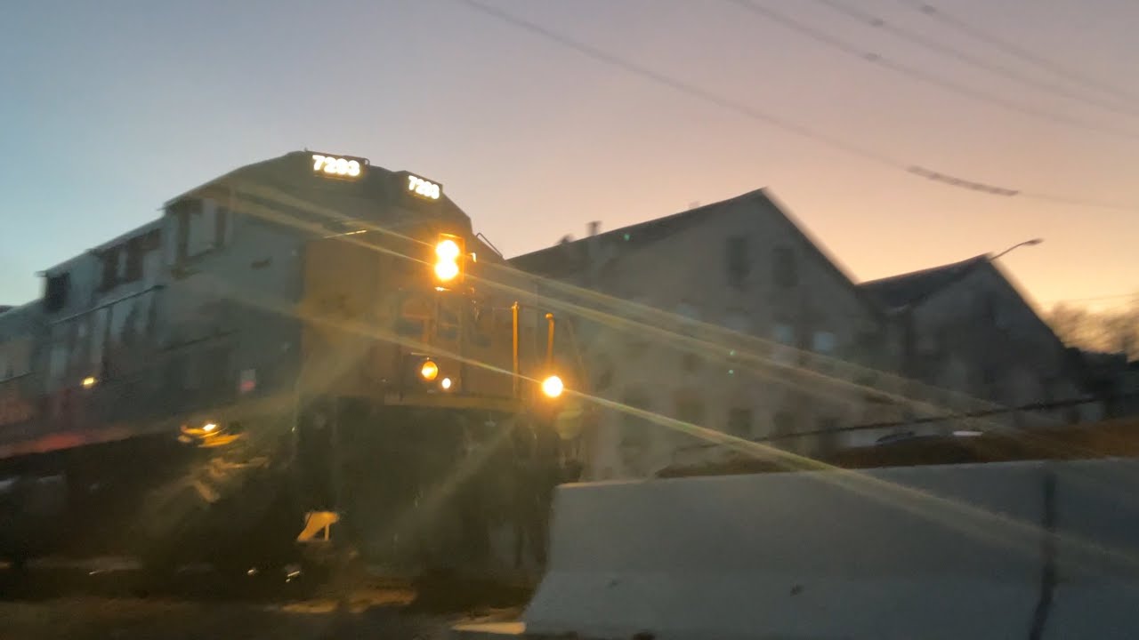 12/17/24 - CSX CM44AC 7293, leads M434 in Newburgh, NY - YouTube