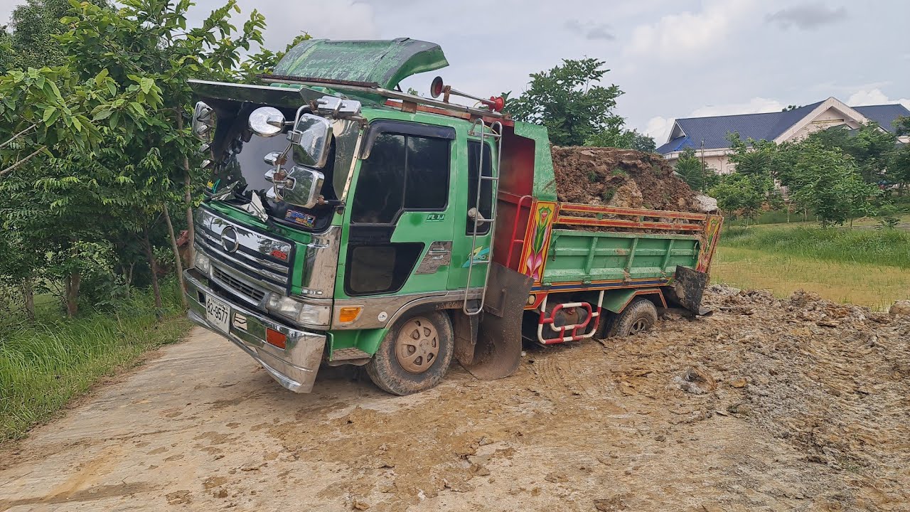 ขาประจำ จะกล้ายกไหมเอียงขนาดนี้ Dump Truck