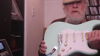 Strat Seafoam Green? No, Surf Green or wait,,,,, Surf Pearl?