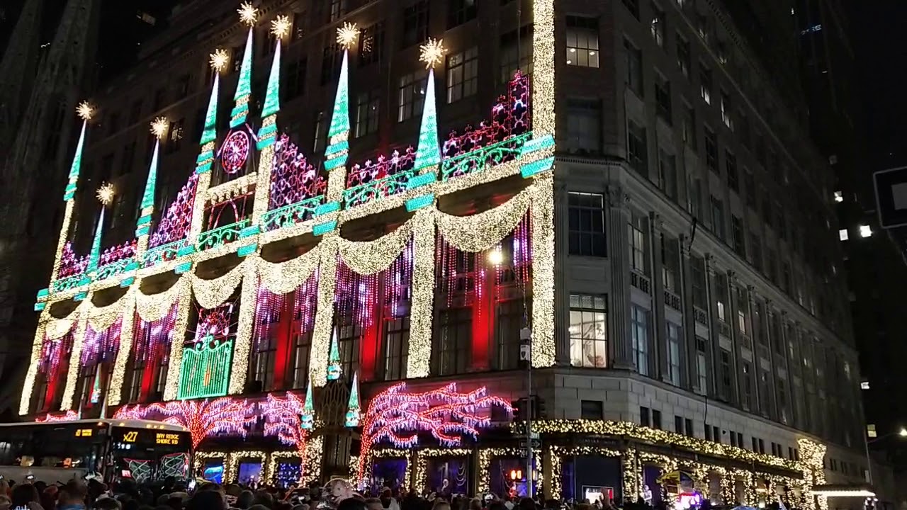 Rockefeller center light show on christmas new york - YouTube