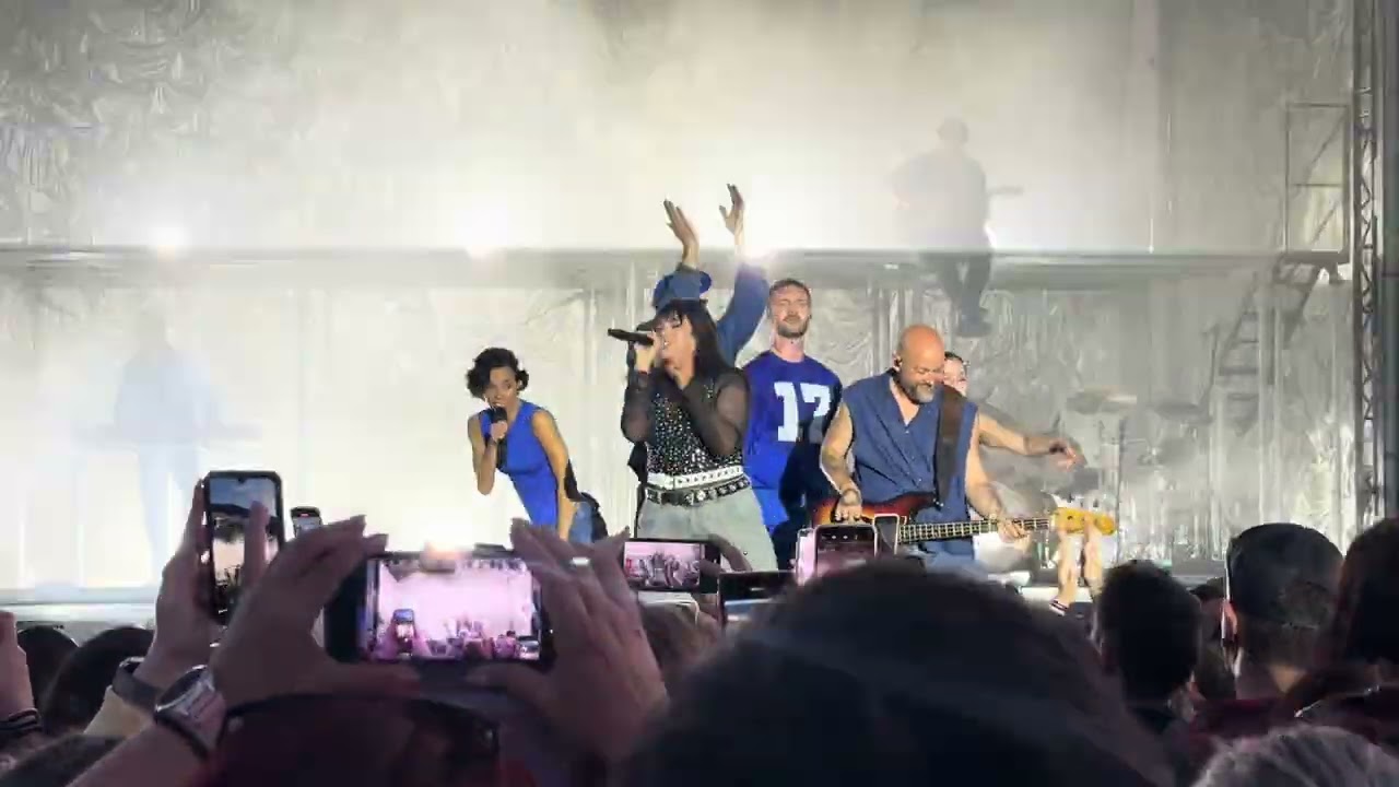 Ewa Farna - Boky jako skříň (Telč, Festival v Telči, 20.06.2025)