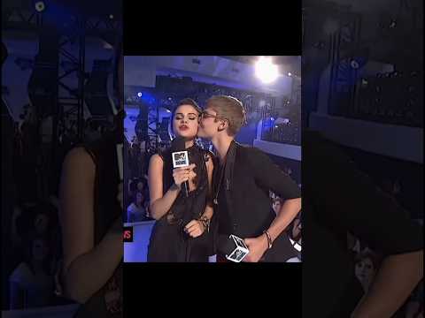 Selena had to kiss Justin Bieber 😘 #selenagomez #justinbieber #viral