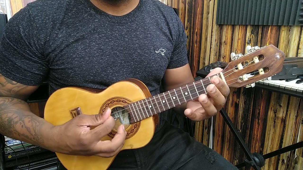CRIANDO SOLOS E IMPROVISOS DE MANEIRA SIMPLES  NO CAVAQUINHO