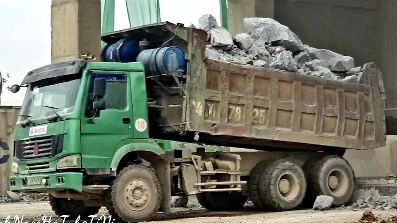 Howo dump truck carrying stones