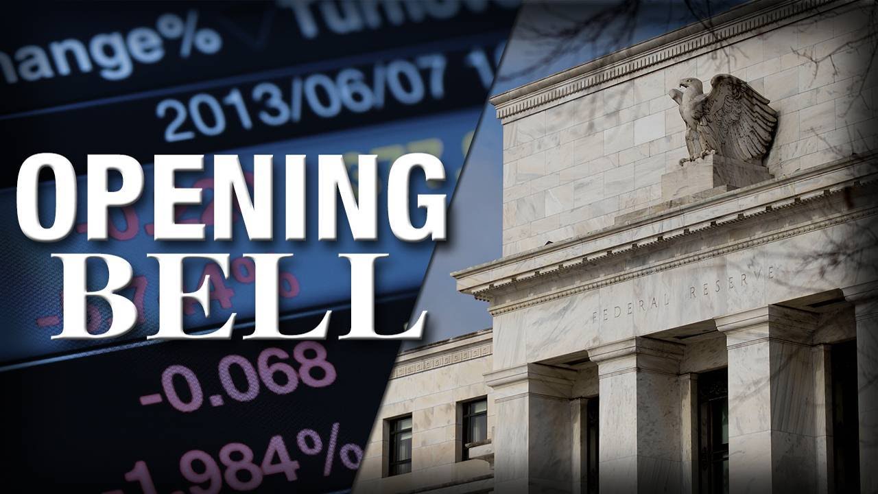 U.S. Stocks Open Steady on Mixed Bag of Earnings