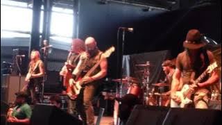 Shaman's Harvest - Dragonfly (with Behind Blue Eyes intro) LIVE Corpus Christi Tx 6/27/16