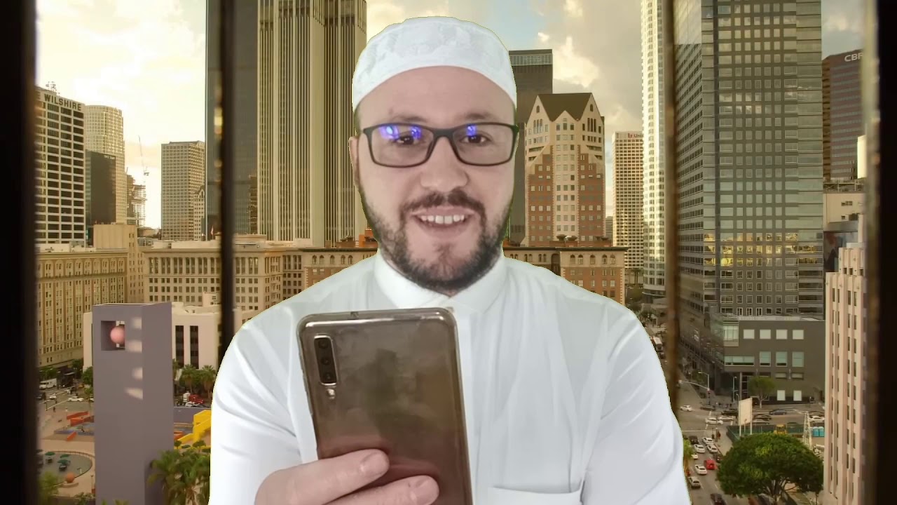 كيف تصلي التراويح بالمصحف أو الهاتف؟