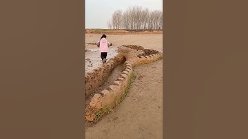 Đứa con đắp vạn lý trường thành bằng đất