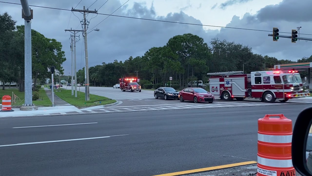 Oldsmar fire rescue Engine 54 and Rescue 54 responding - YouTube