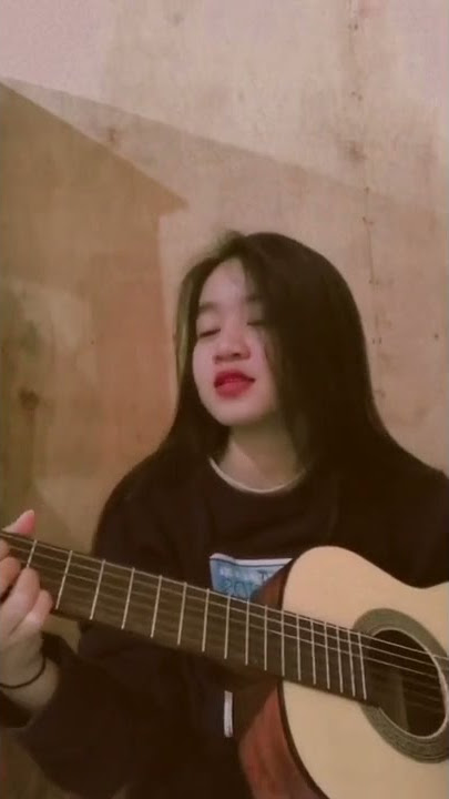 story' wa 30 detik cover gitar cewek cantik🙂