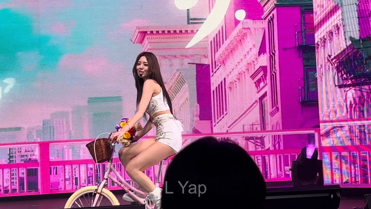 ITZY - YUNA 'Maniac' Solo Fancam @ ITZY 1st World Tour 'Checkmate