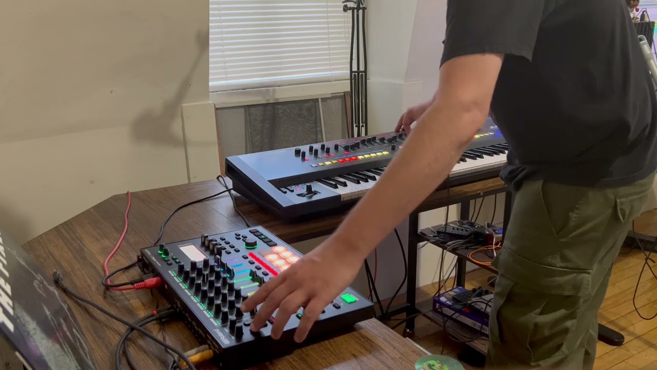 Industrial/Dark Synth Sequence - Roland MC-707 / Juno-X - YouTube