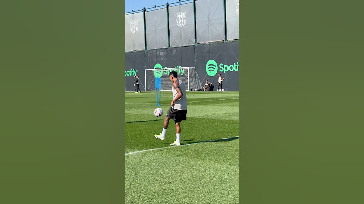 Dancing with the ball ✨🇧🇷 #fcbarcelona #Raphinha #shorts