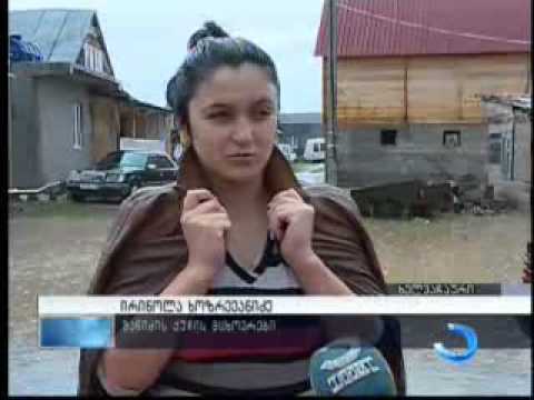 ხელვაჩაურში, აკაკი შანიძის ქუჩაზე საცხოვრებელი სახლები ძლიერმა წვიმამ დატბორა