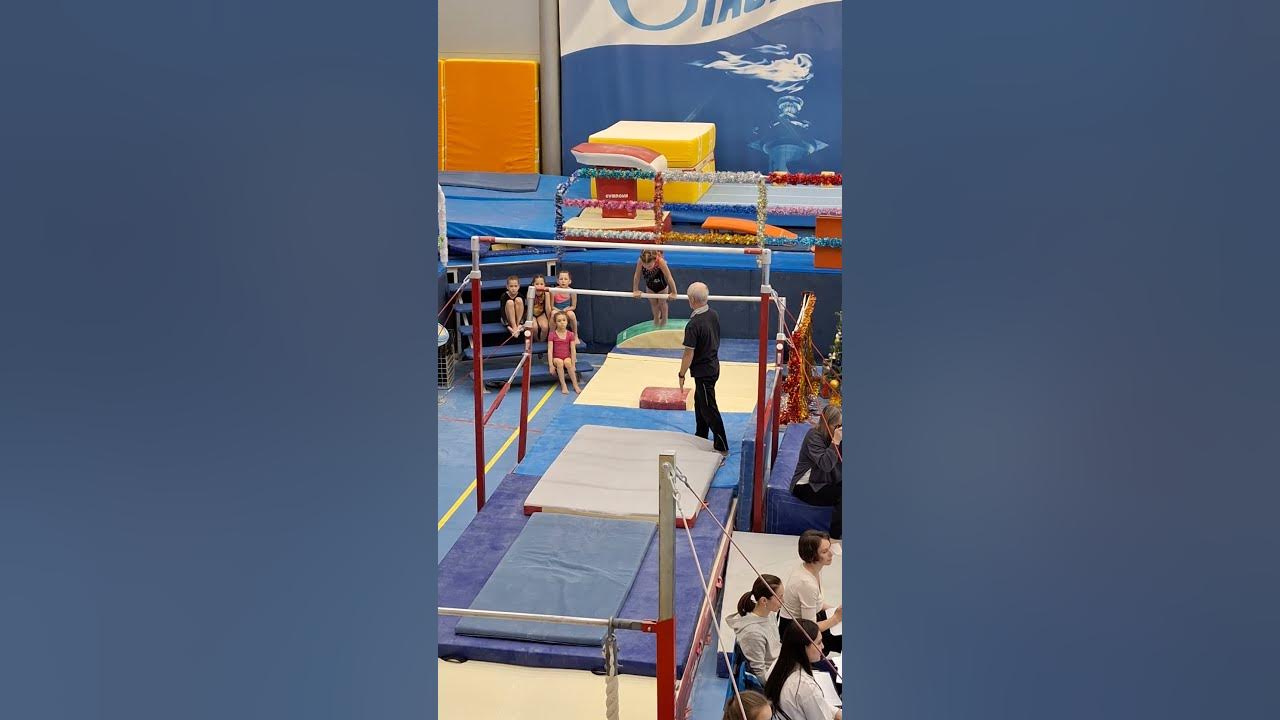 Брусья гимнастические женские разновысокие на растяжках