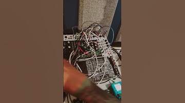 Patching with no purpose #moogdfam #modularsynth #moogmother32 #intellijel #makenoisemaths #doepfer