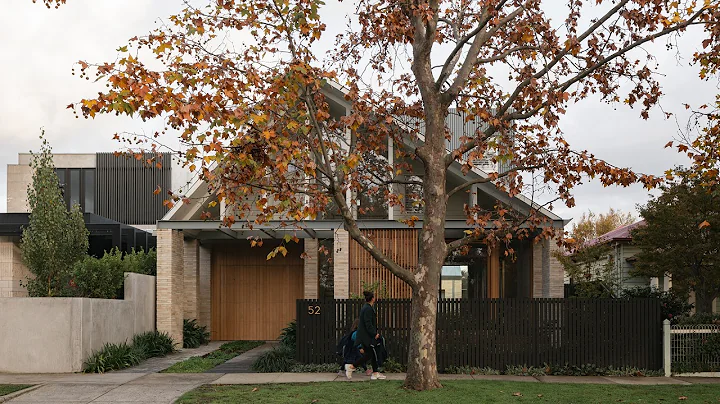 How This Minimalist Family Home Balances Privacy and Connection to the Garden thumbnail