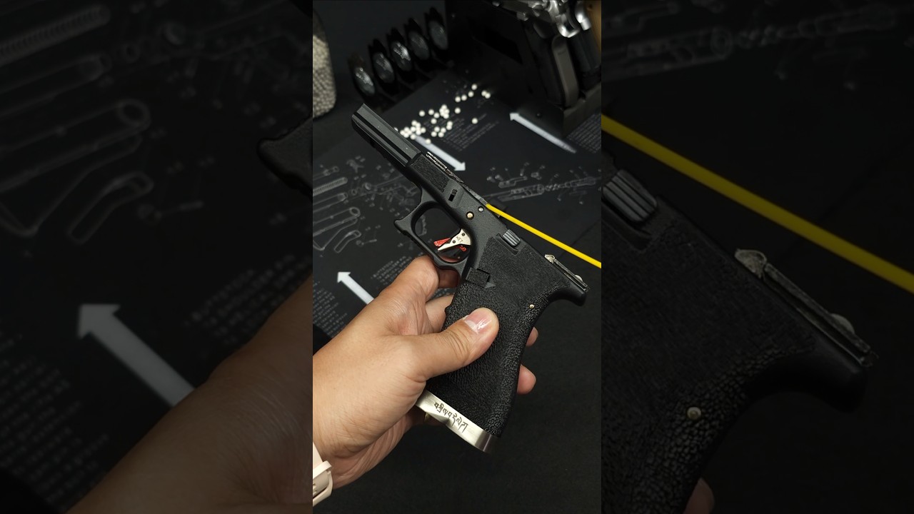 Enjoy Glock18C Tactical with simple assembly Airsoft # Toys # Beretta # 건스토리 # shorts