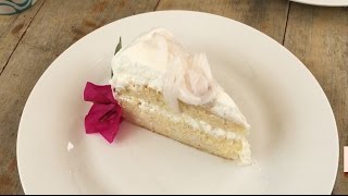 เค้กมะพร้าวอ่อน Young Coconut Cake : เชฟนุ่น ChefNun Cooking