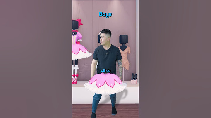 How Boys and Girls Play Fashion Show Games