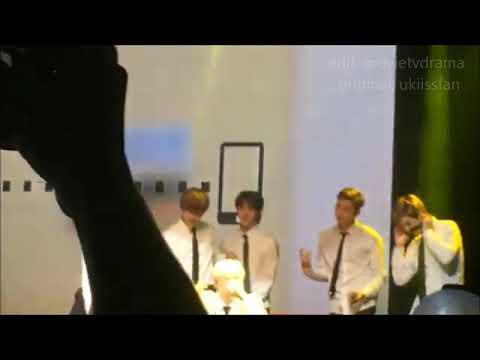 TaeJin 2015 Blanket Kick Live Camera Angle Kiss moment