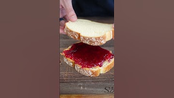 The only way to eat PB&J 😏
