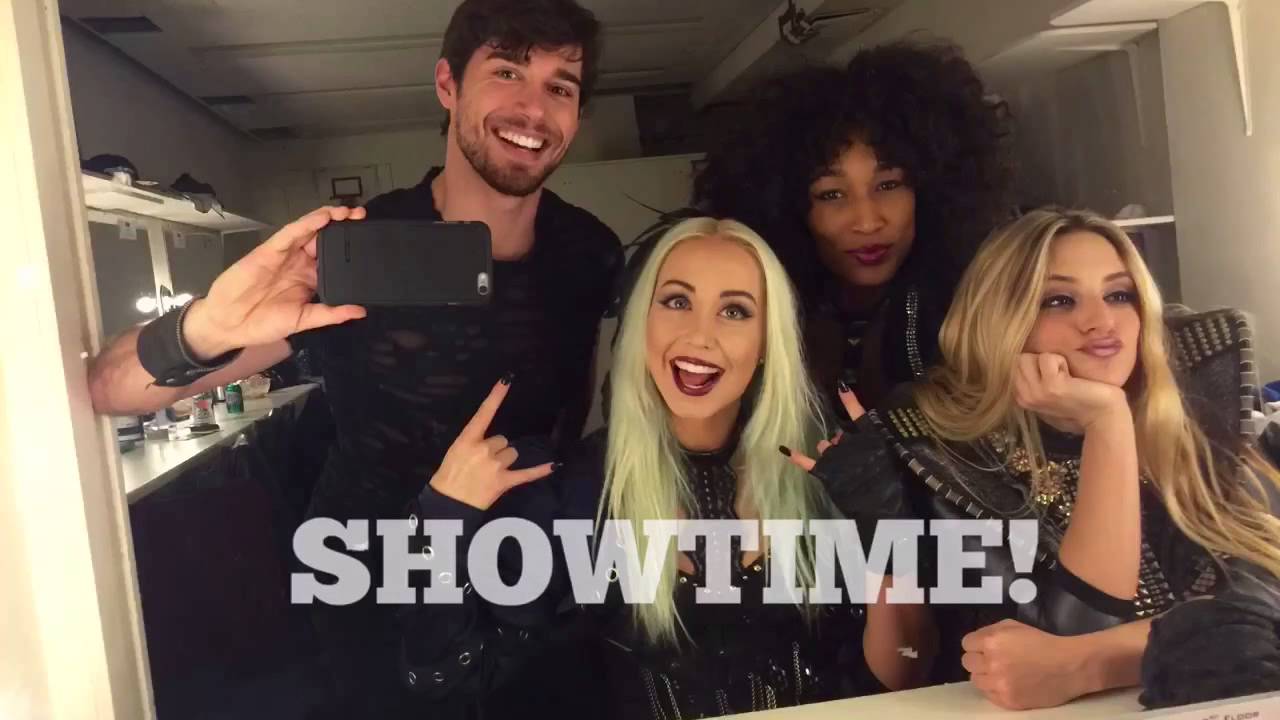 The Illusionists on Broadway, [Be Right There - Diplo & Sleepy time]