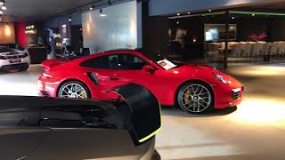 Autoxo Parkering Av Porscher Inne