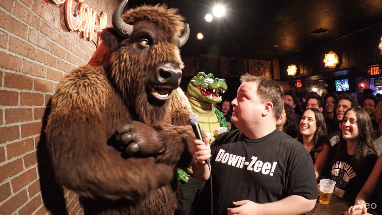 🎤🦬 Comedy Cellar Grind 🐊🎤