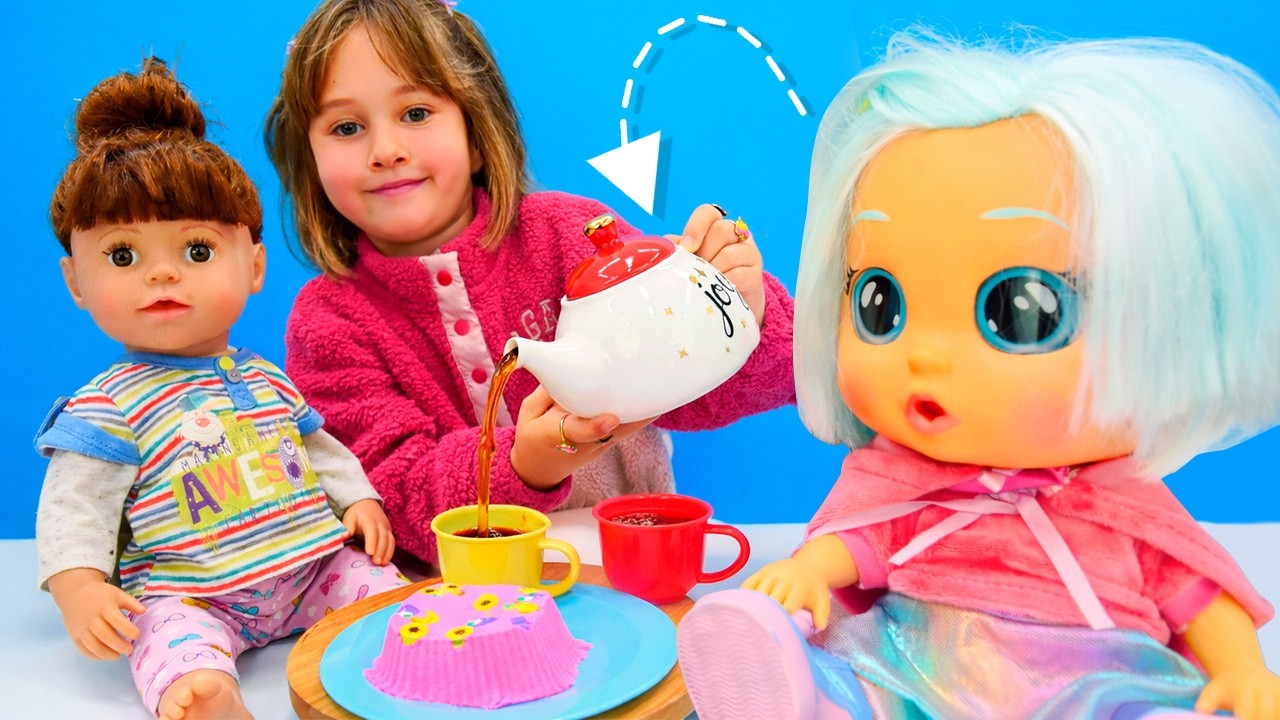 Oyuncak Bebek Misafirliğe Geliyor – Kuru Meyveli Kek ve Çay Hazırlığı