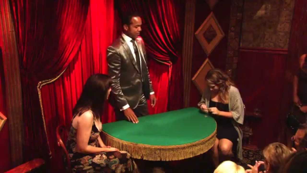 Magicien from Paris : William Watt - Coins - Live @ the Magic Castle (Los Angeles - CA)