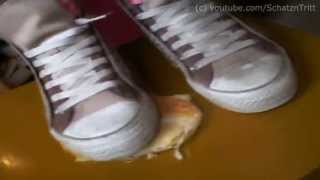 Foodcrush and spitting for a fan (request) screenshot 2