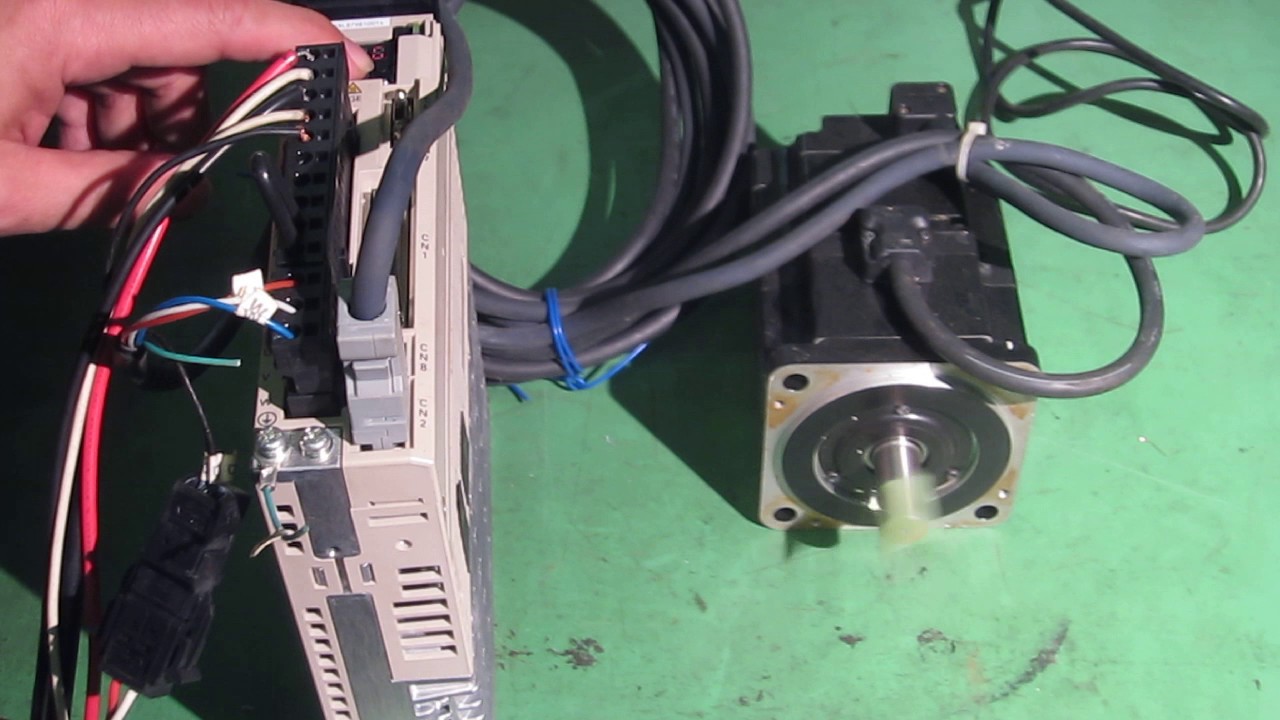 YASKAWA SGMPS04ACA2C/SGDV2R8A01A AC servo motor / SERVOPACK 動作確認