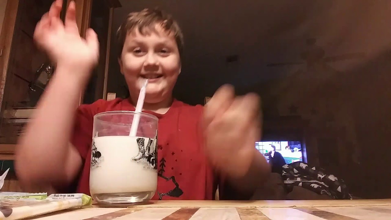 Trying out vat19 milk straws