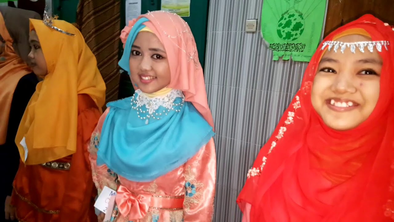 Lomba Hijab ala Santri Nurul Ulum Blitar