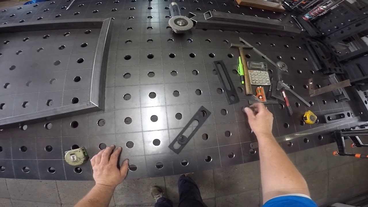 Stolik nowoczesny LOFT INDUSTRIALNY - spawanie podstawy